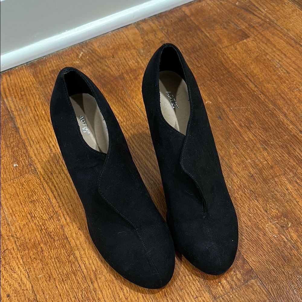 Apt. 9 Black Ankle Booties Sleek and Stylish